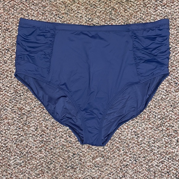 La Blanca Other - La Blanca Island Goddess Shirred Bikini Bottom SZ 22W NWOT